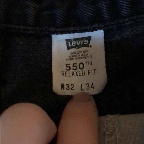 Urban Outfitters Levi’s Relaxed Fit Shorts - Picture 7 of 7